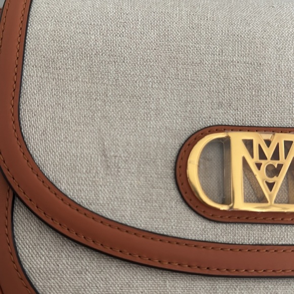 MCM Travia crossbody bag - Picture 6 of 9